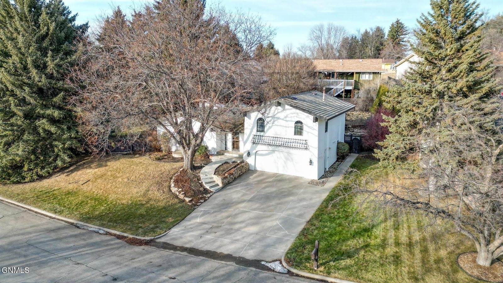 1108 N Parkview Drive, Bismarck, ND 58501