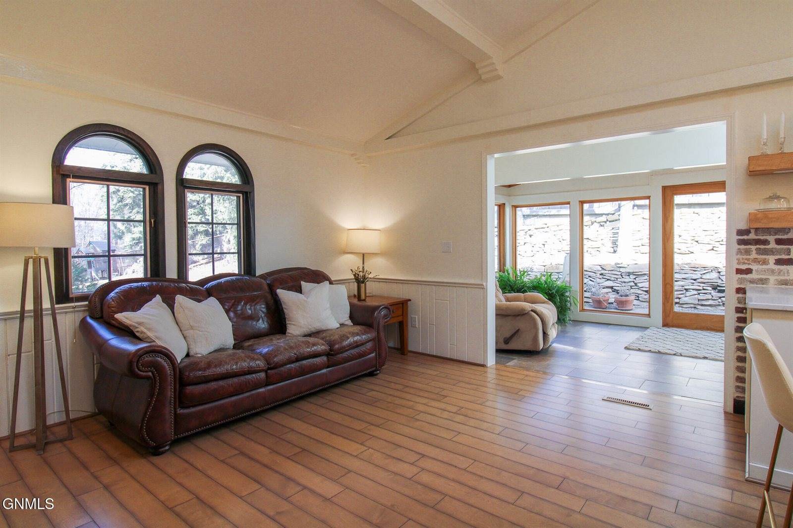 1108 N Parkview Drive, Bismarck, ND 58501