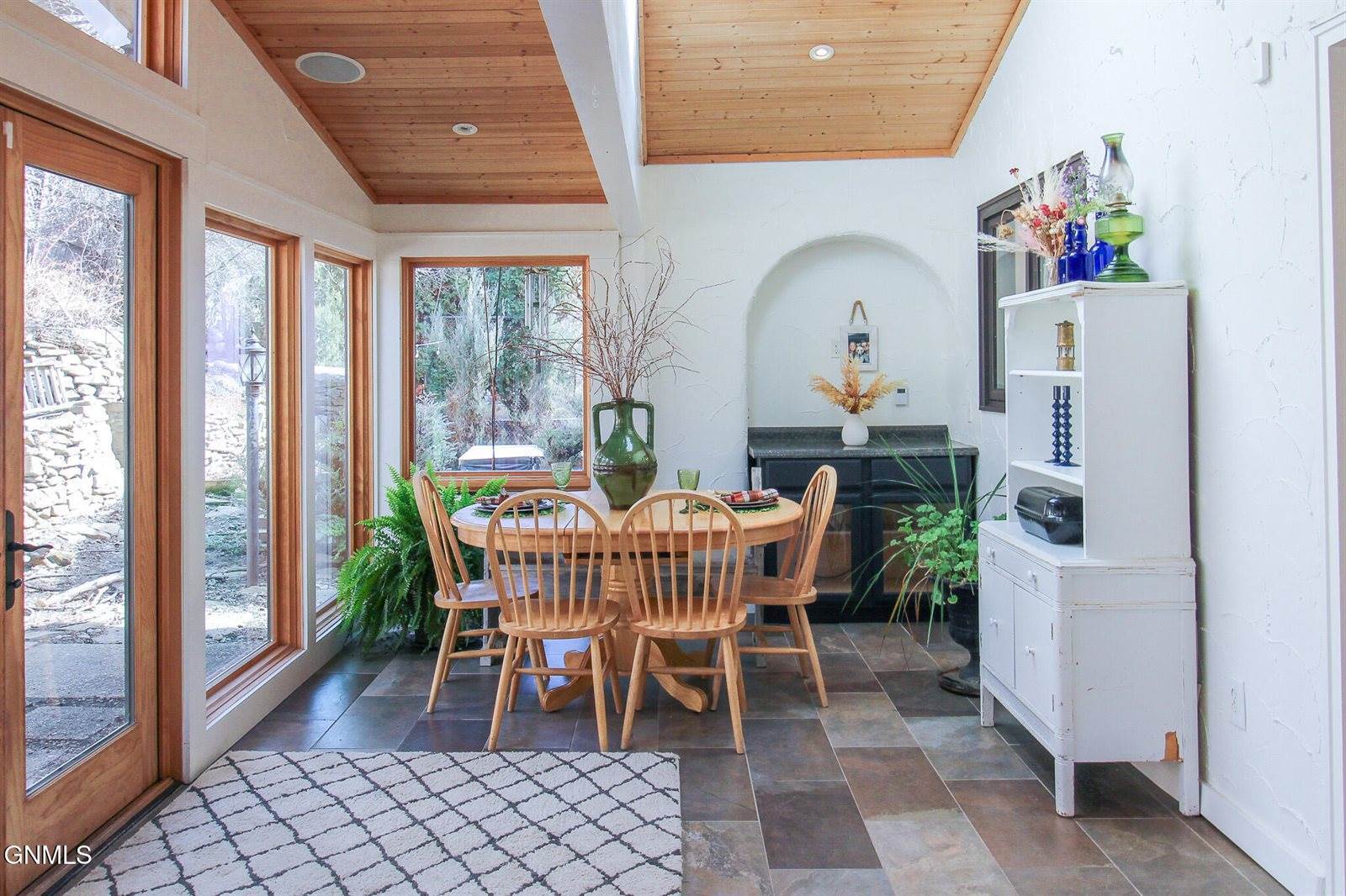 1108 N Parkview Drive, Bismarck, ND 58501