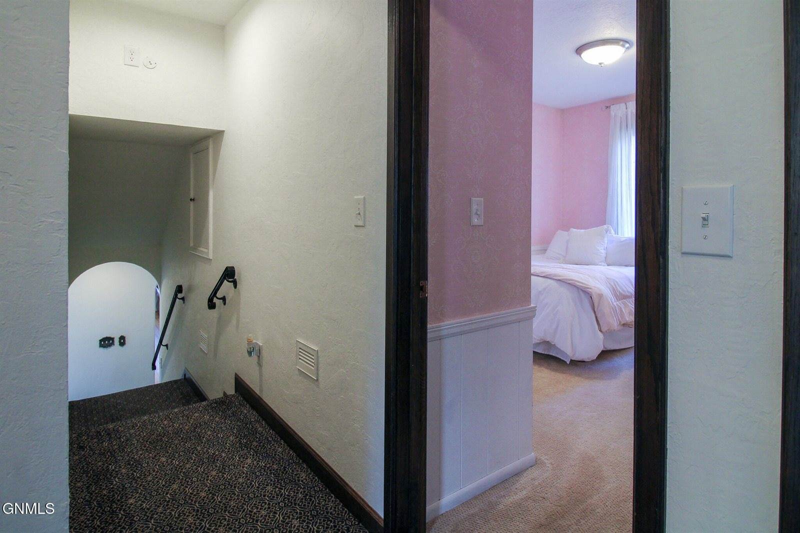 1108 N Parkview Drive, Bismarck, ND 58501