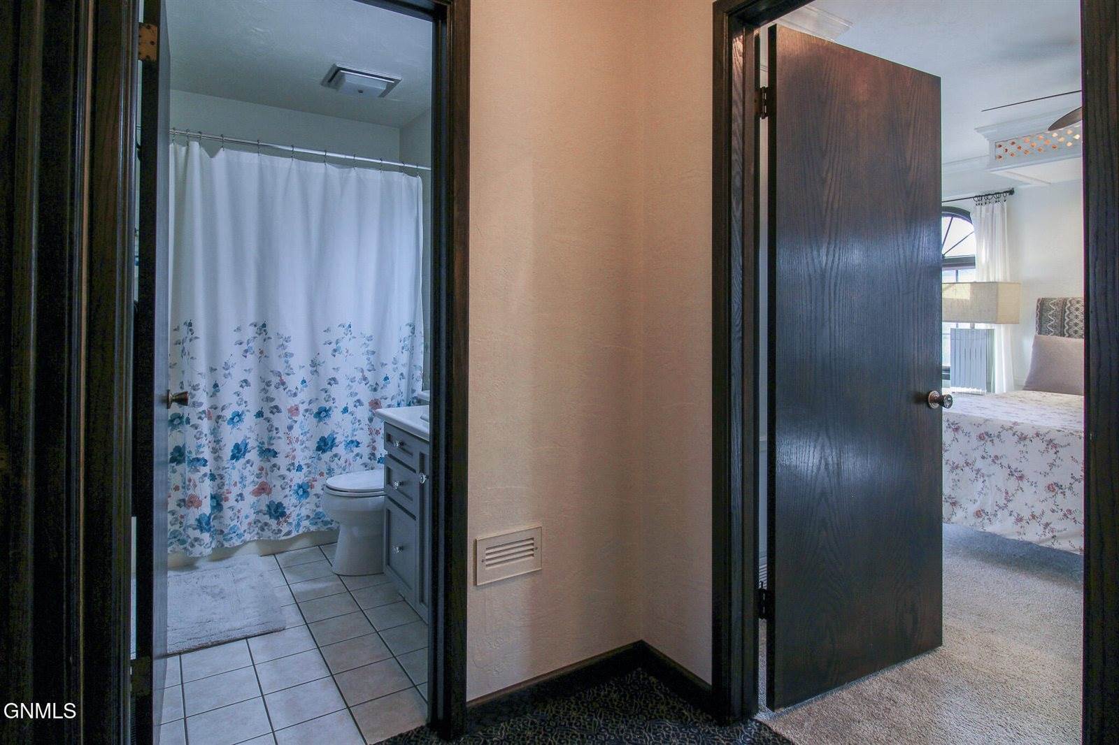 1108 N Parkview Drive, Bismarck, ND 58501