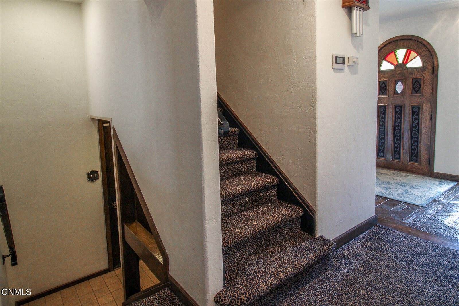 1108 N Parkview Drive, Bismarck, ND 58501