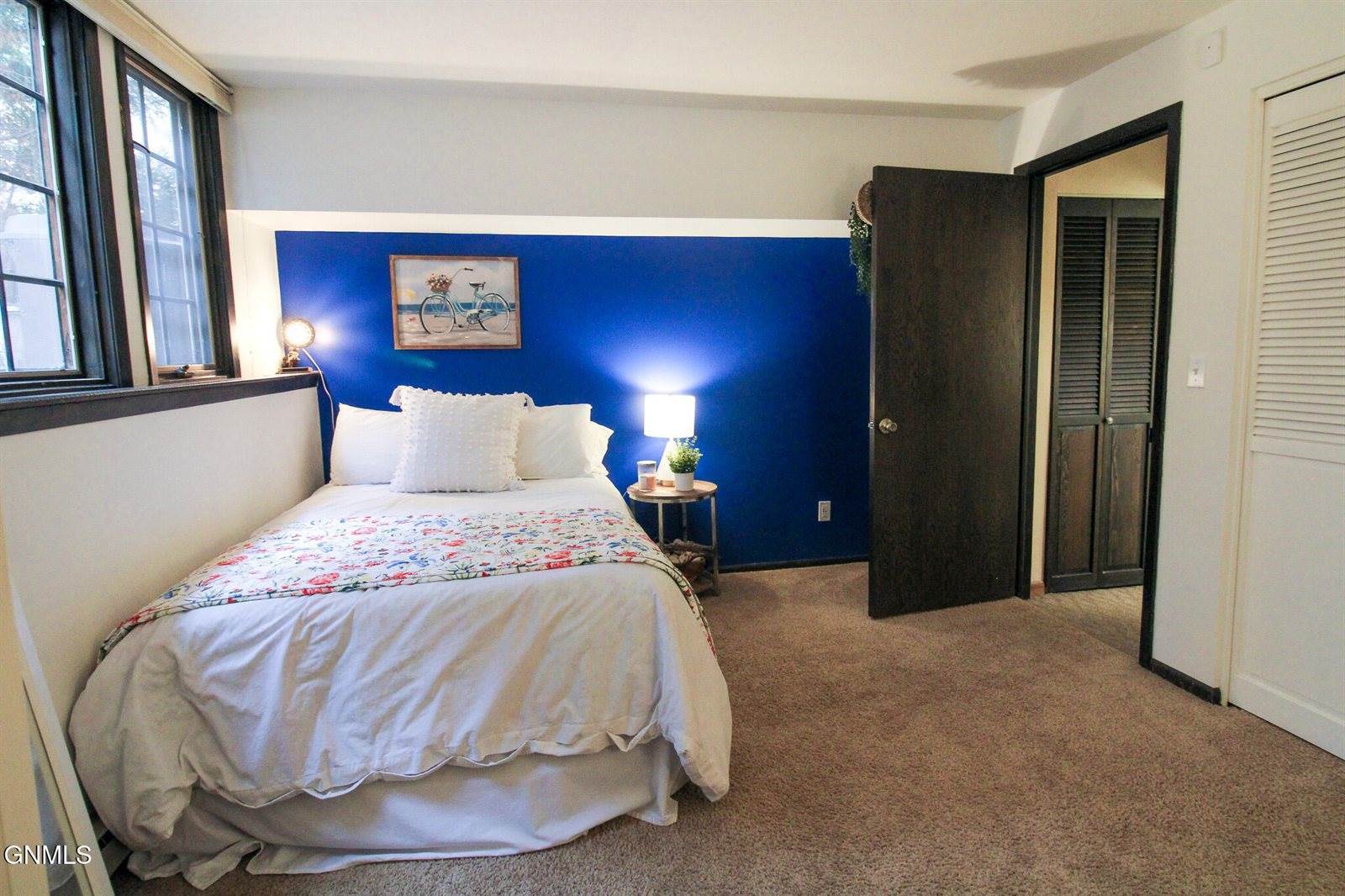 1108 N Parkview Drive, Bismarck, ND 58501