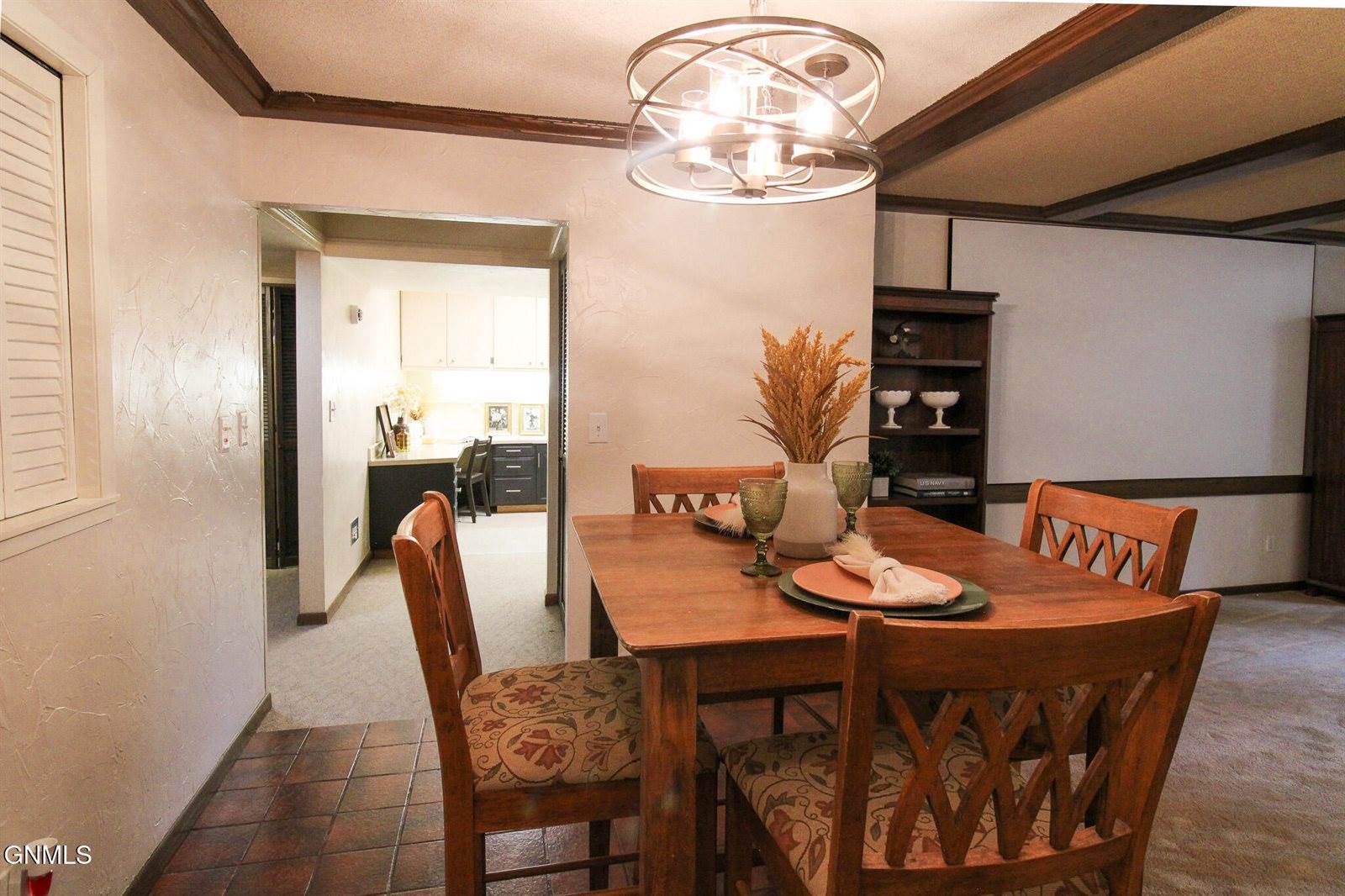 1108 N Parkview Drive, Bismarck, ND 58501