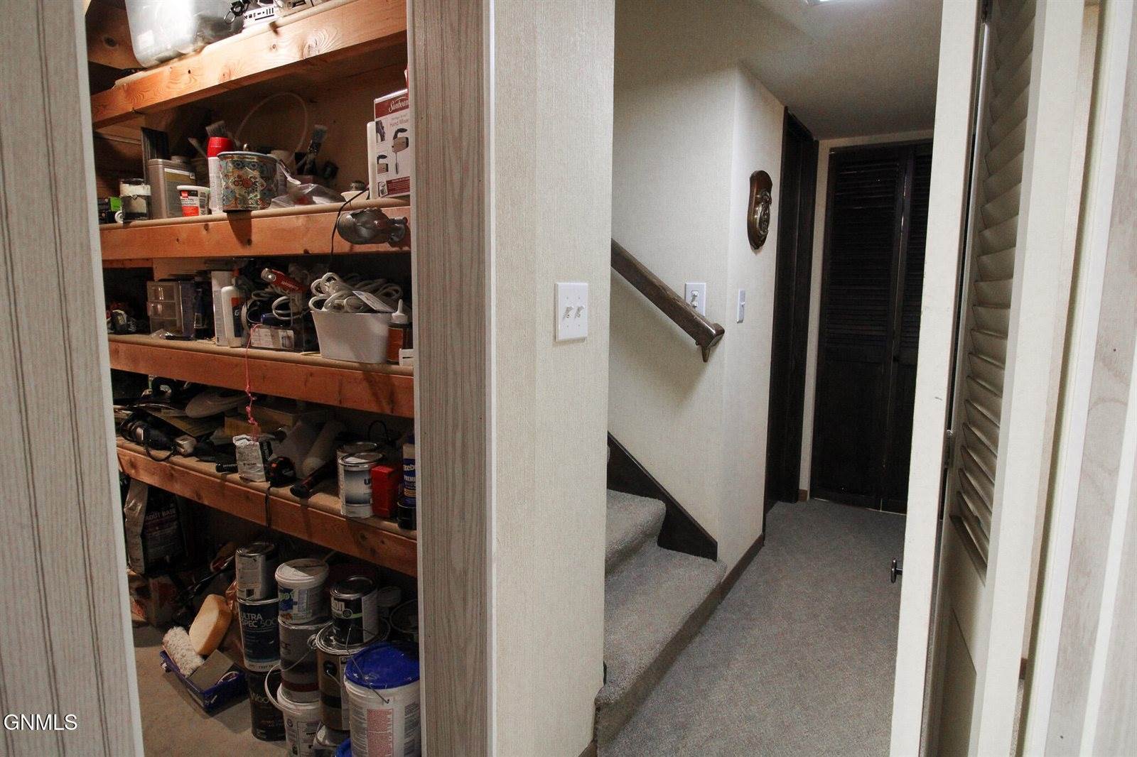 1108 N Parkview Drive, Bismarck, ND 58501