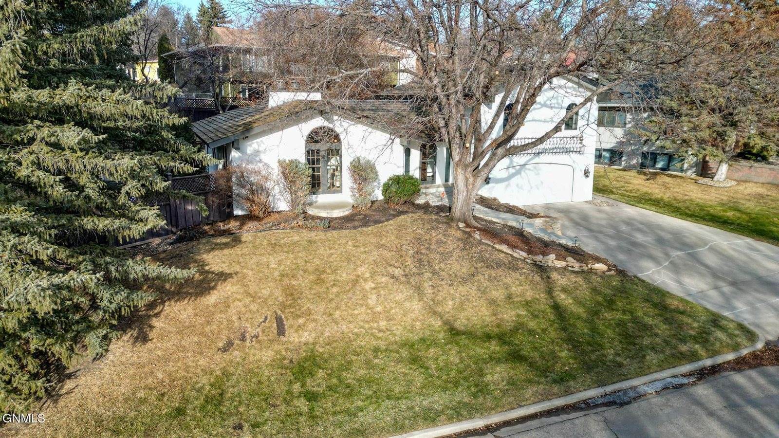 1108 N Parkview Drive, Bismarck, ND 58501