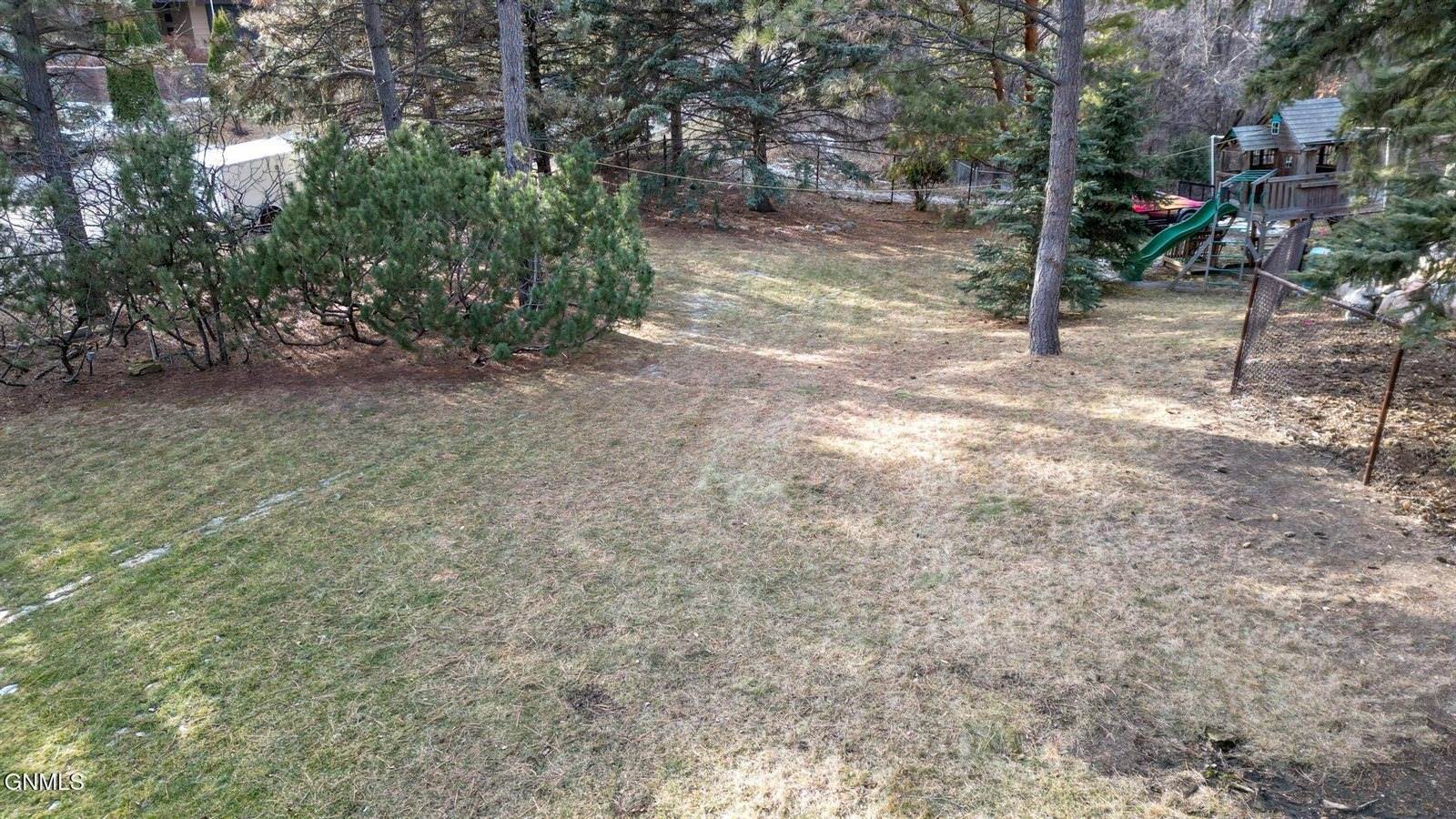 1108 N Parkview Drive, Bismarck, ND 58501