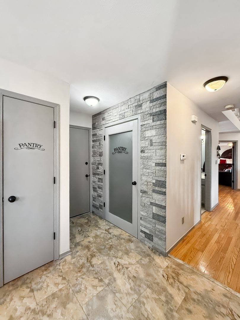 740 South Greenfield Drive, Freeport, IL 61032