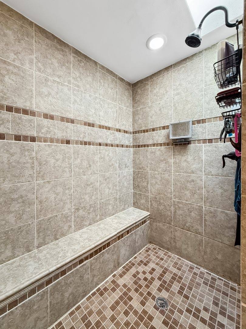 740 South Greenfield Drive, Freeport, IL 61032