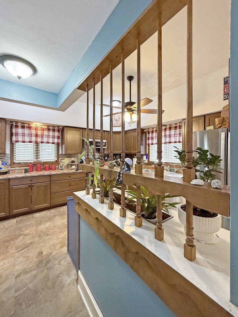 1254 South Carroll Avenue, Freeport, IL 61032