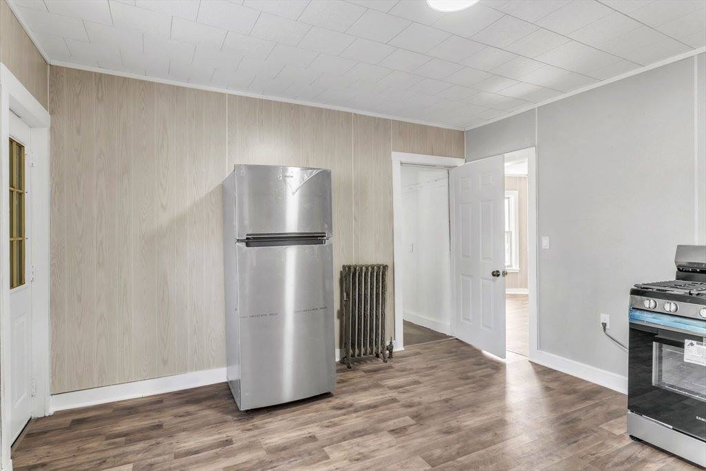 171 Massasoit St, Springfield, MA 01107