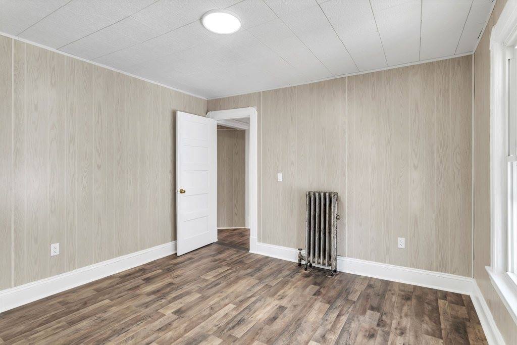 171 Massasoit St, Springfield, MA 01107
