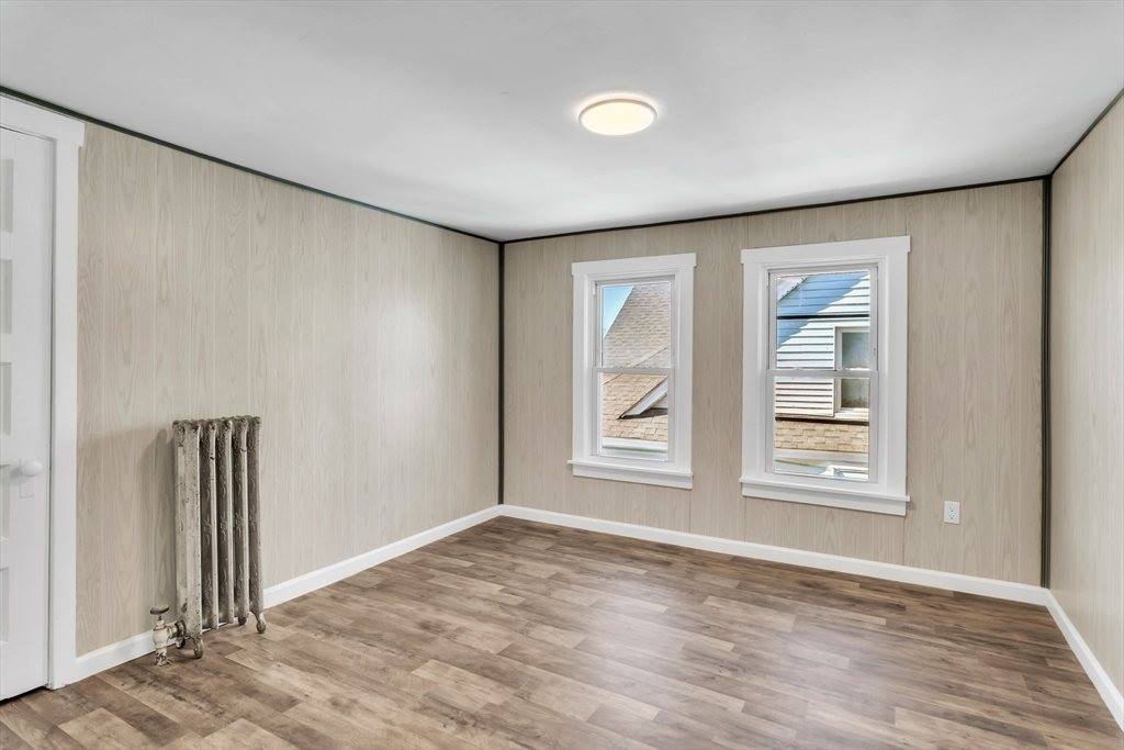 171 Massasoit St, Springfield, MA 01107