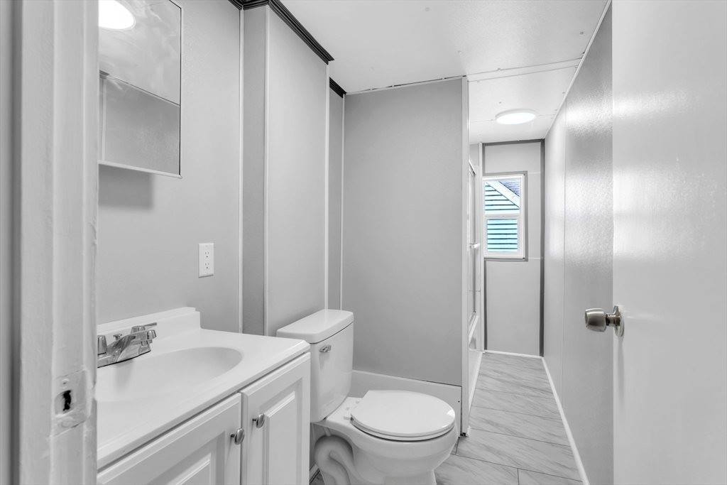 171 Massasoit St, Springfield, MA 01107