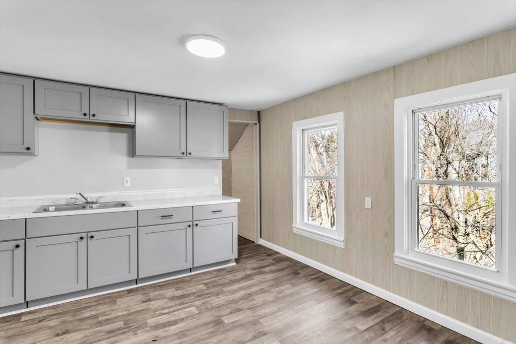 171 Massasoit St, Springfield, MA 01107