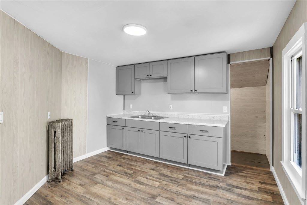 171 Massasoit St, Springfield, MA 01107
