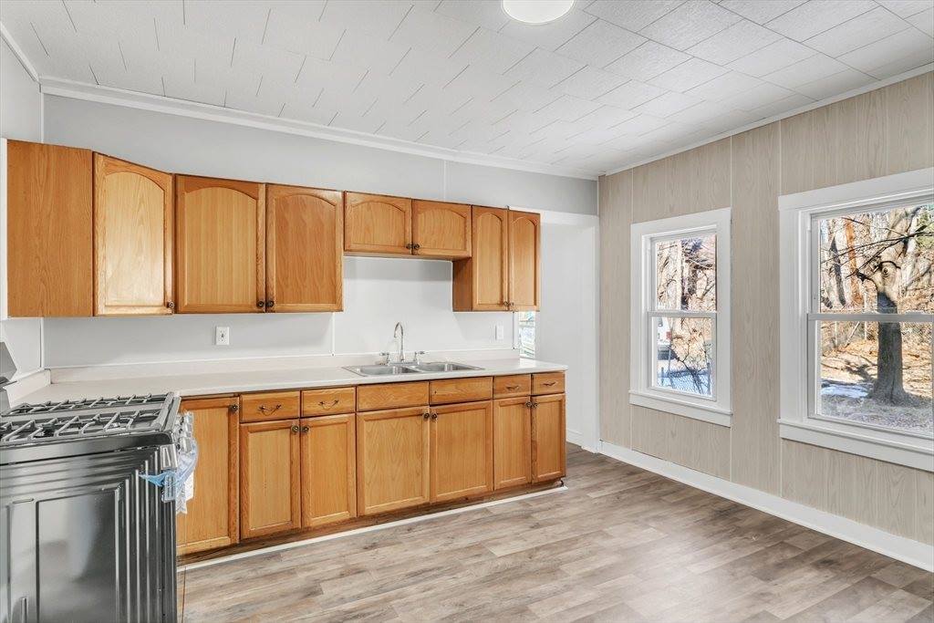 171 Massasoit St, Springfield, MA 01107