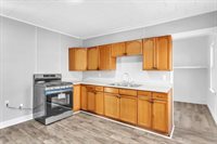 171 Massasoit St, Springfield, MA 01107