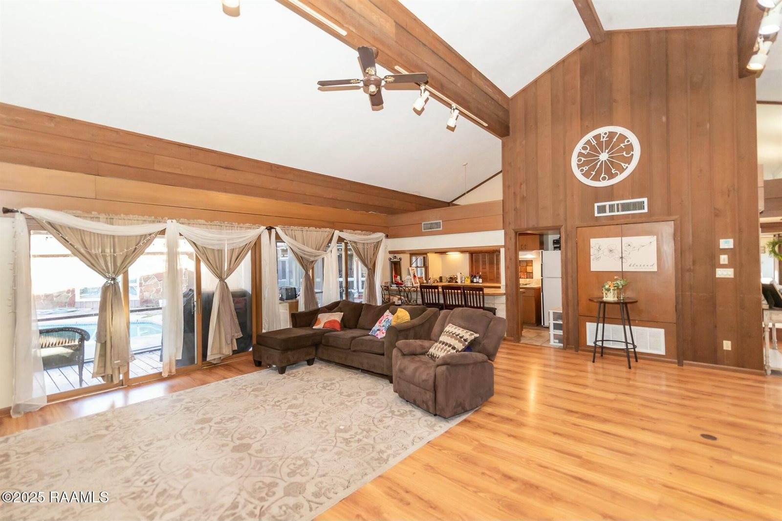 2675 Pine Point Road, Ville Platte, LA 70586