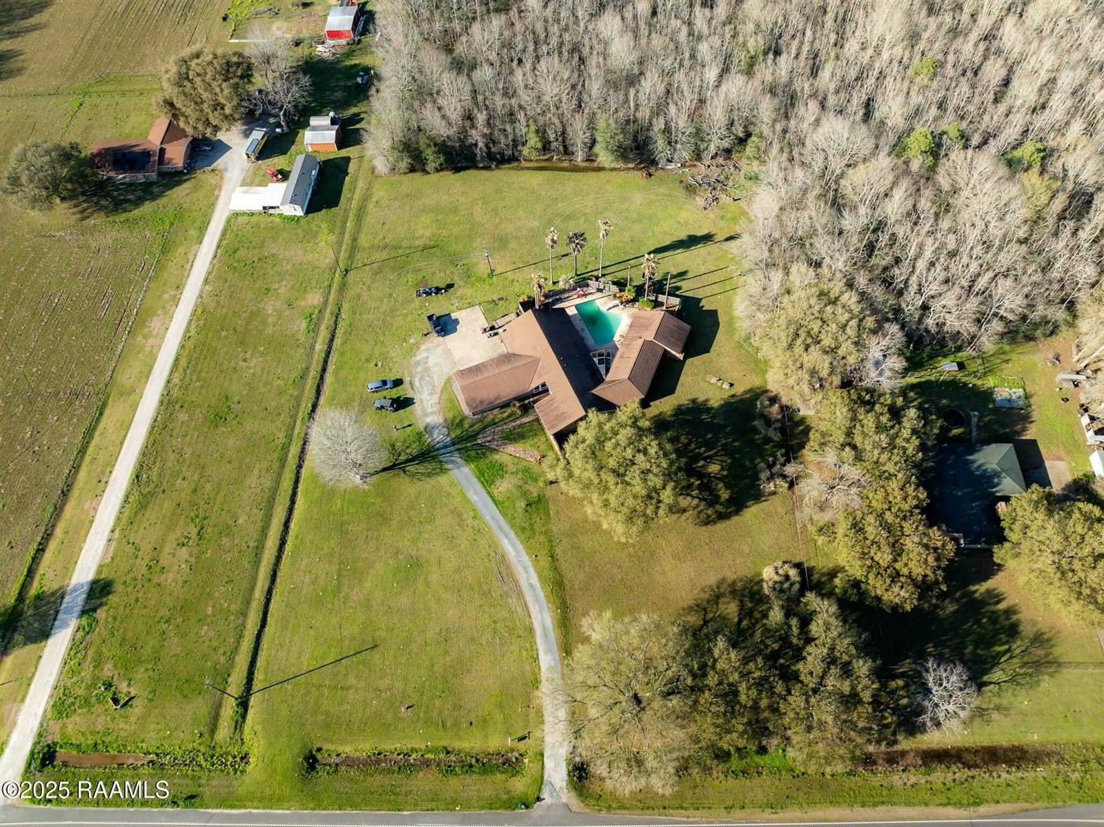 2675 Pine Point Road, Ville Platte, LA 70586