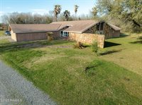 2675 Pine Point Road, Ville Platte, LA 70586