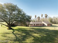 2675 Pine Point Road, Ville Platte, LA 70586