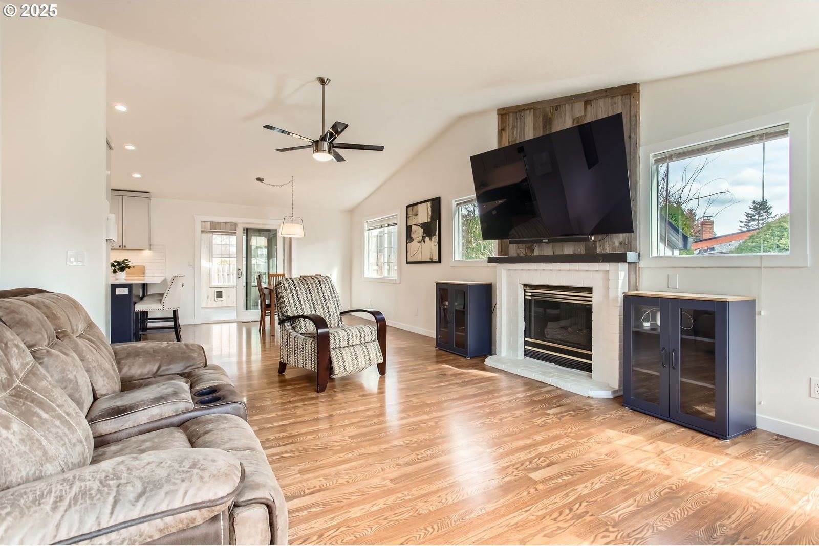 1415 SW 28TH St, Troutdale, OR 97060