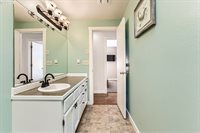 1415 SW 28TH St, Troutdale, OR 97060