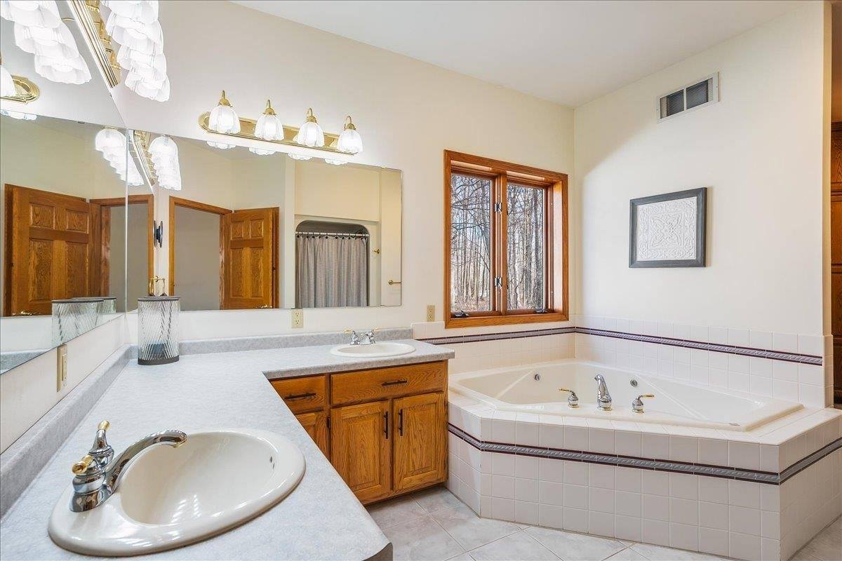 9897 River Edge Drive, Marshfield, WI 54449