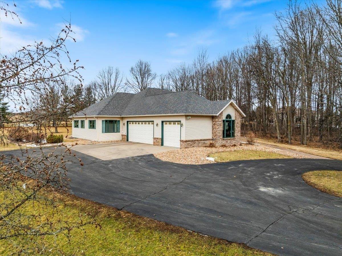 9897 River Edge Drive, Marshfield, WI 54449
