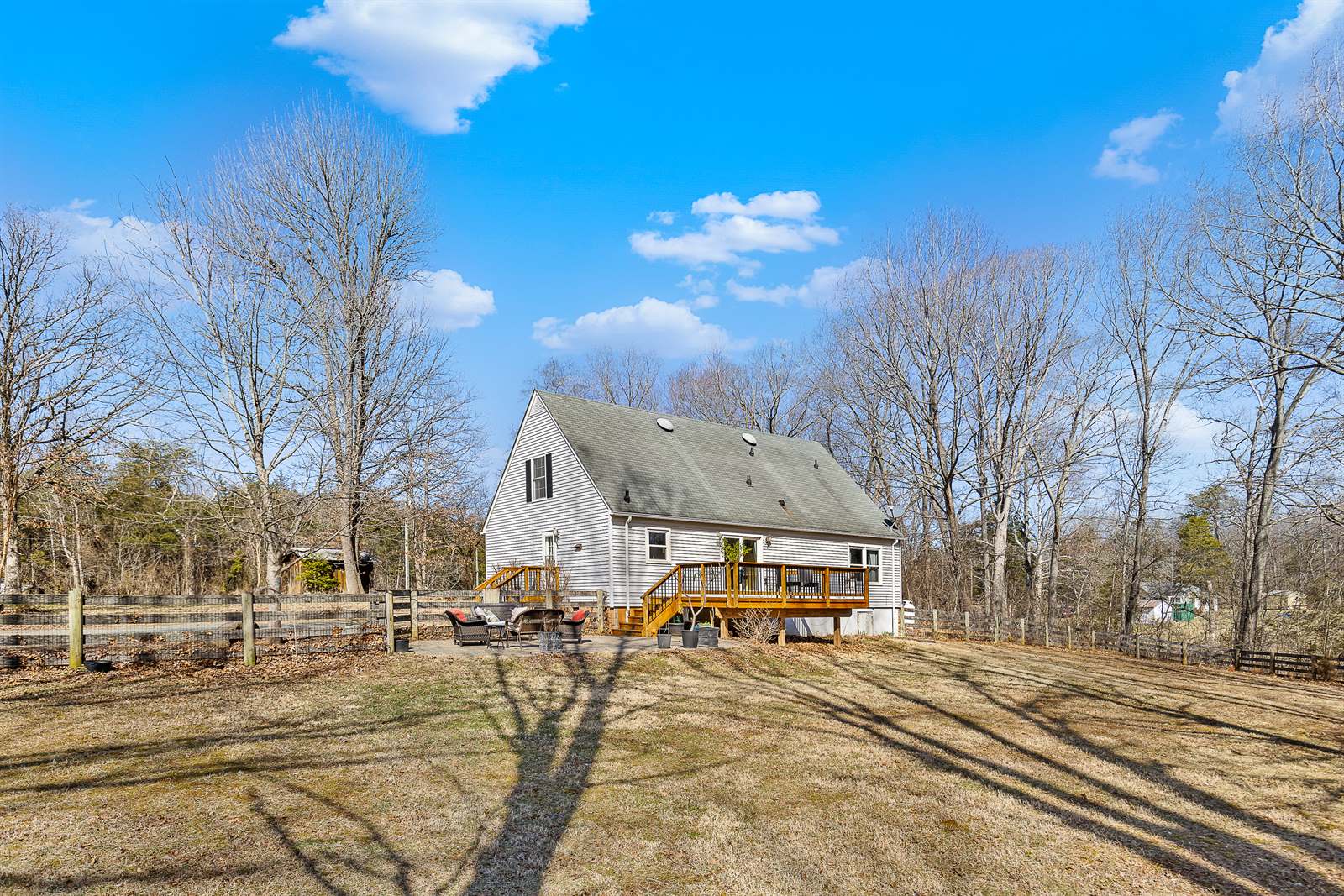 8301 Kines Rd, Warrenton, VA 20187