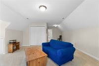 8301 Kines Rd, Warrenton, VA 20187