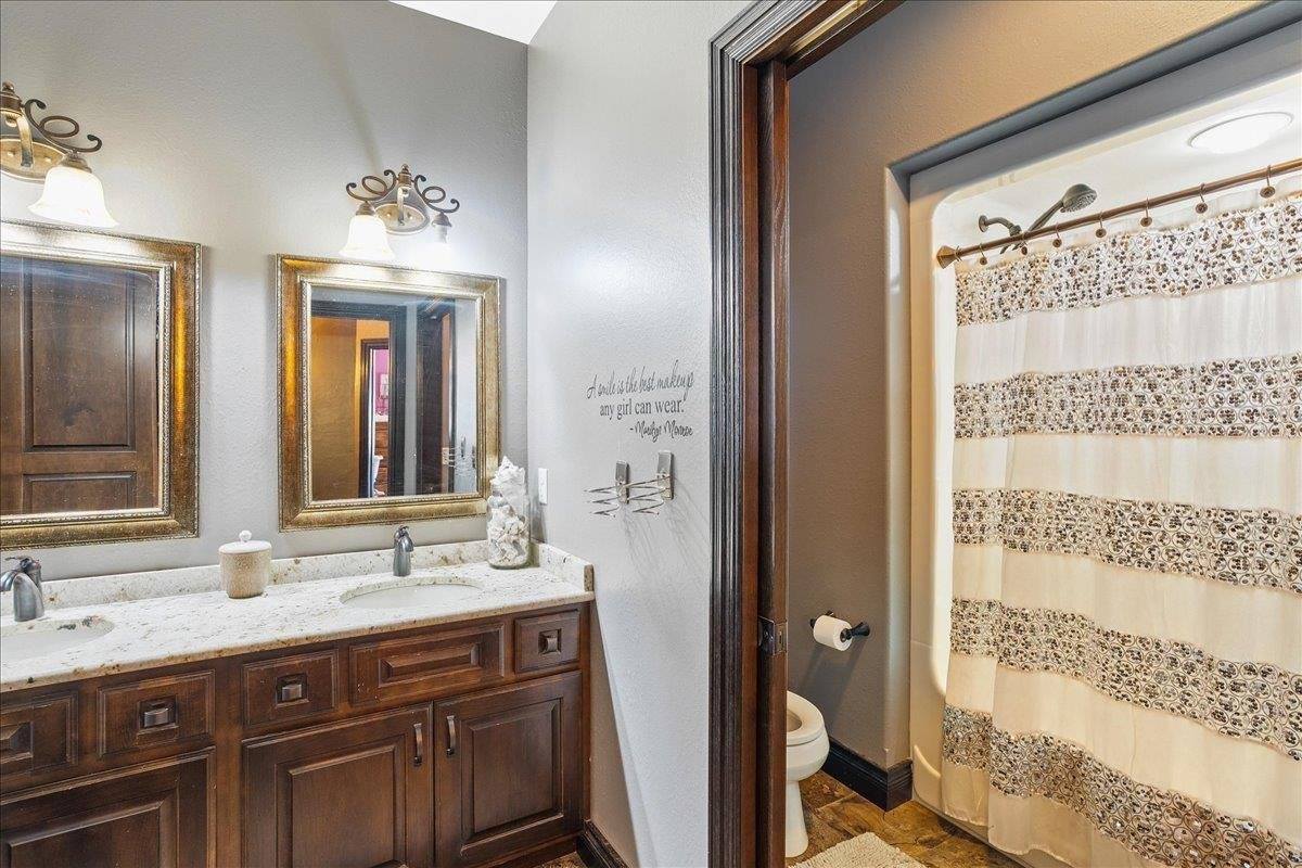 9073 Richfield Drive, Marshfield, WI 54449