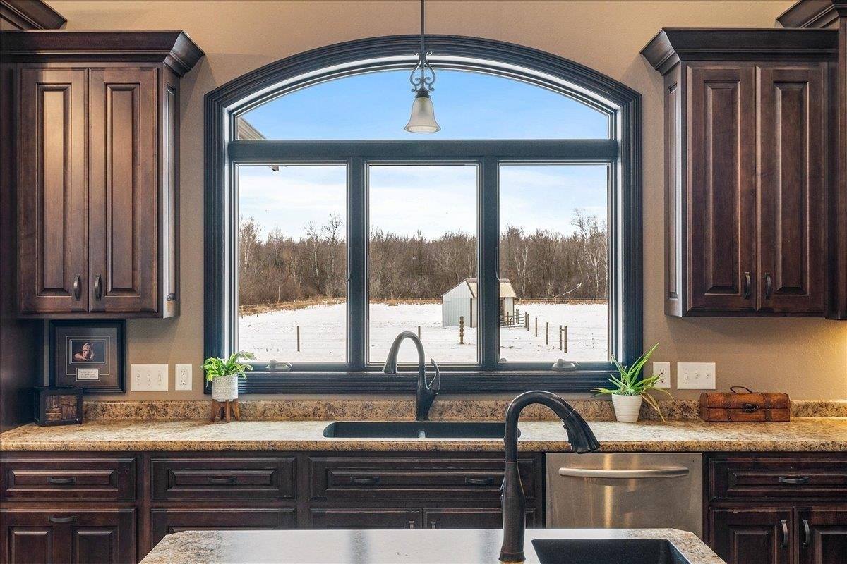 9073 Richfield Drive, Marshfield, WI 54449