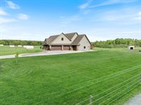 9073 Richfield Drive, Marshfield, WI 54449