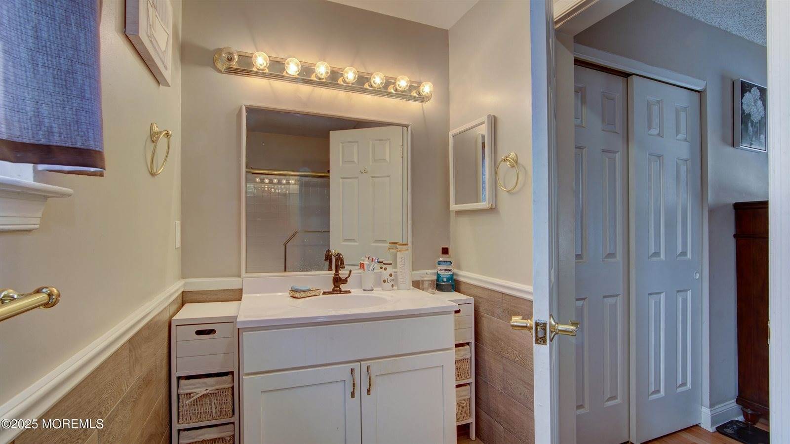 63 Mariners Cove, Freehold, NJ 07728