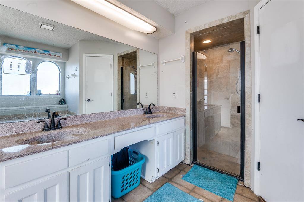 6412 Green Ridge Drive, Watauga, TX 76148