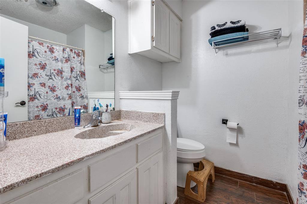 6412 Green Ridge Drive, Watauga, TX 76148