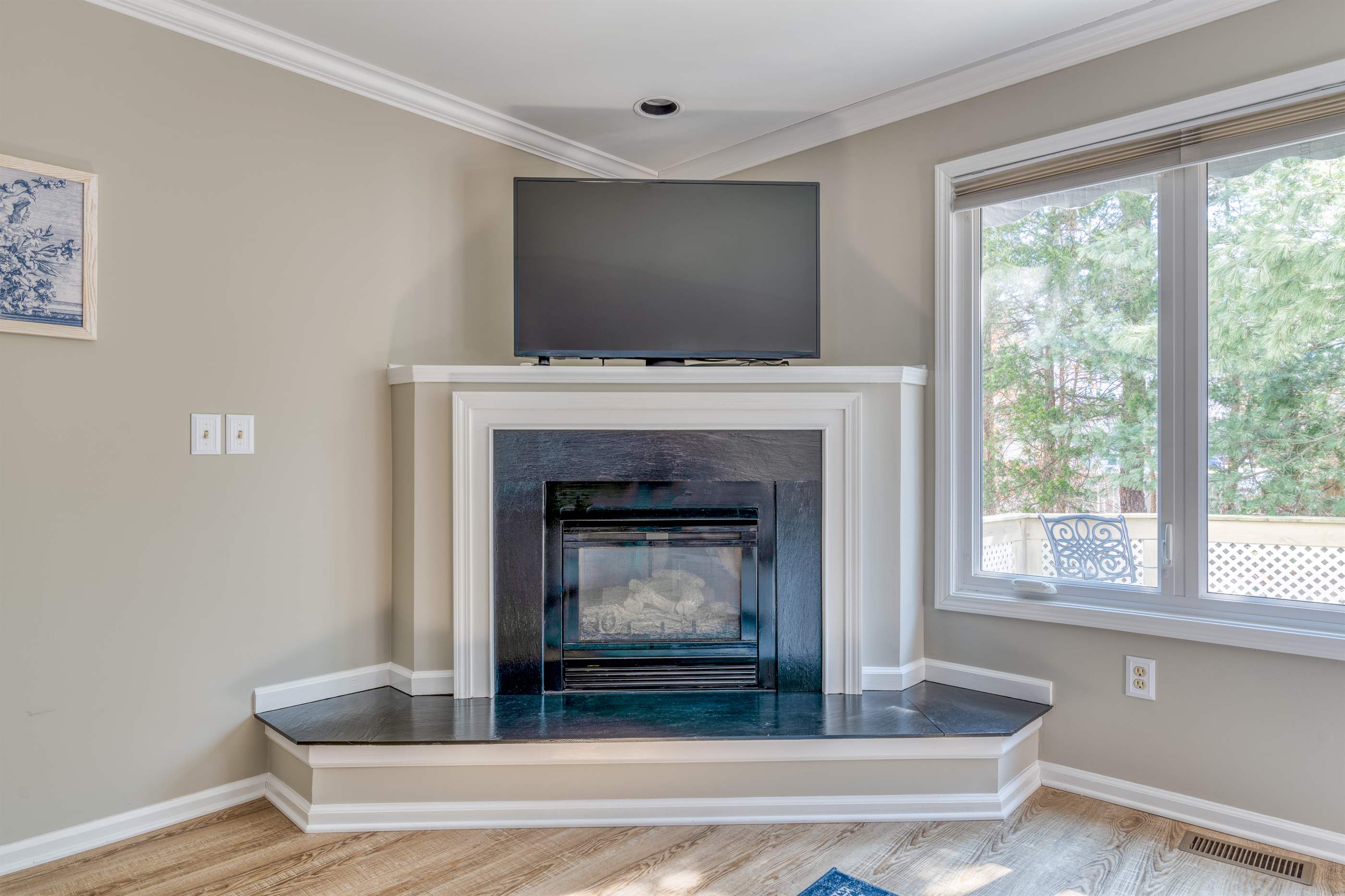 223 Azalea Ct, Toms River, NJ 08753