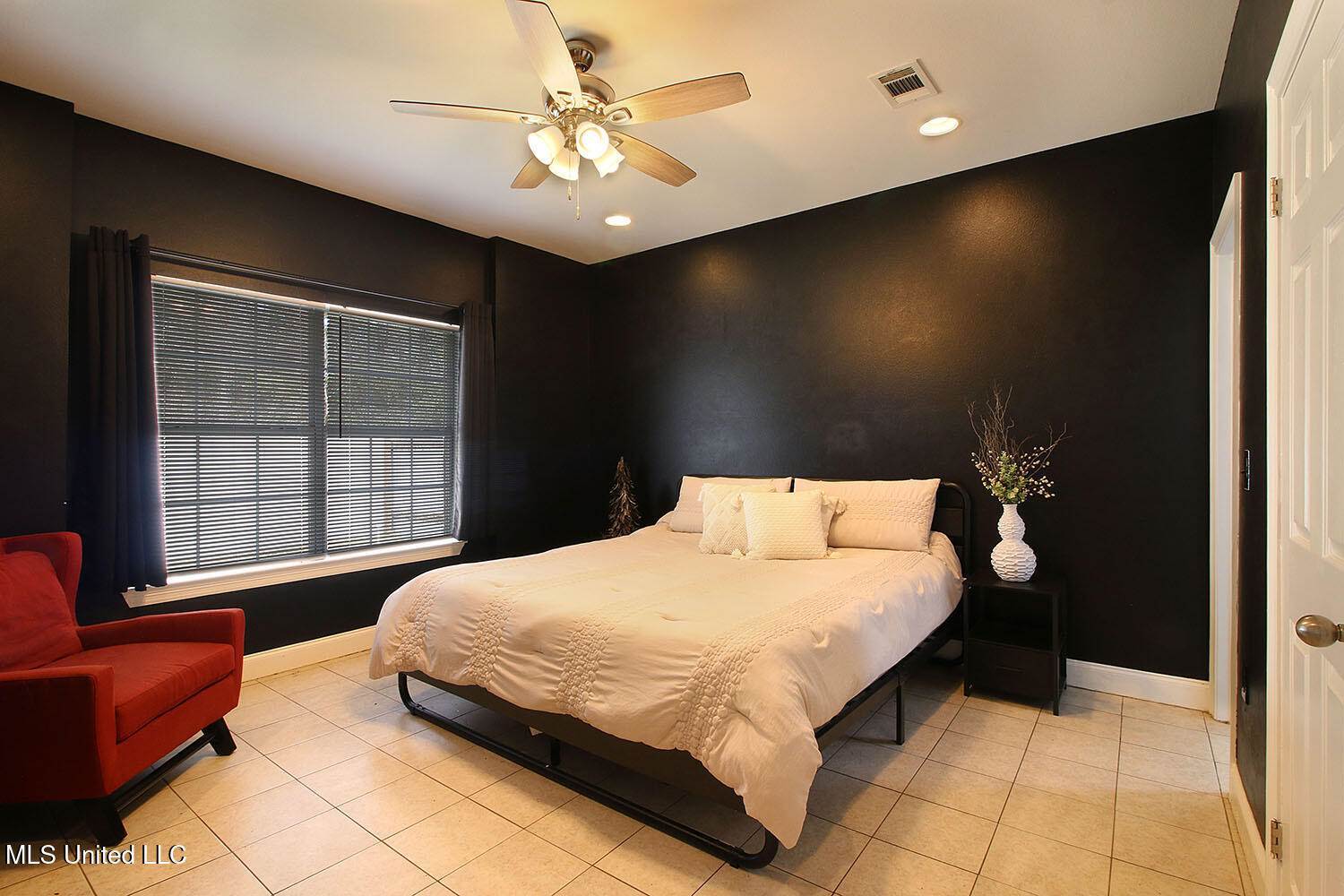 6008 East Jackson Street, Bay Saint Louis, MS 39520