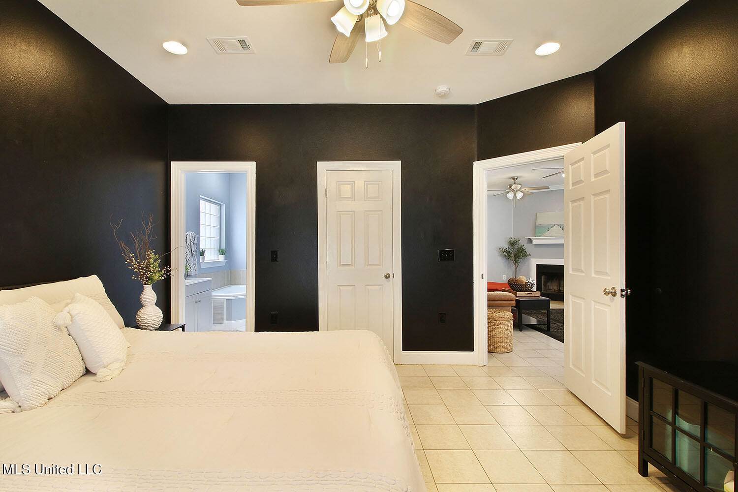 6008 East Jackson Street, Bay Saint Louis, MS 39520