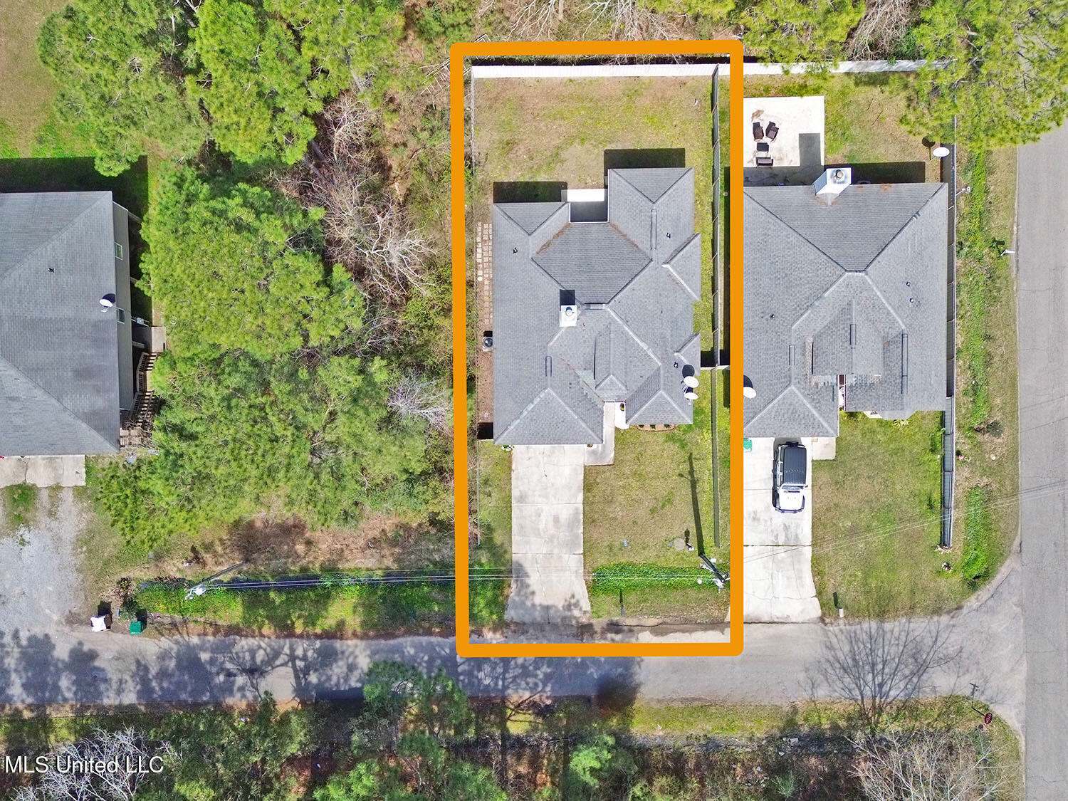 6008 East Jackson Street, Bay Saint Louis, MS 39520