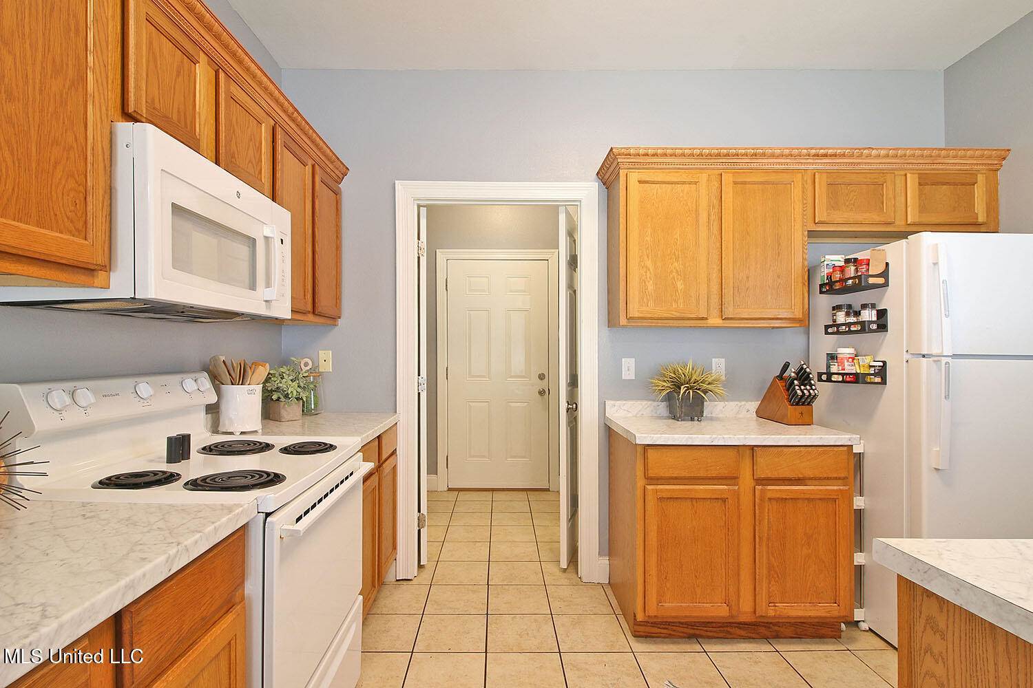 6008 East Jackson Street, Bay Saint Louis, MS 39520