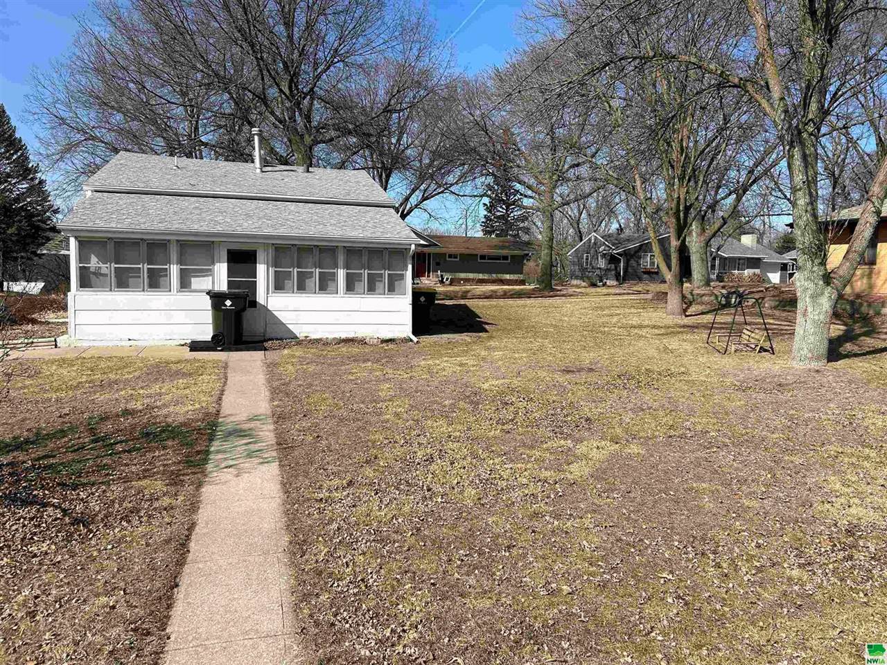 2744 S Lemon St., Sioux City, IA 51106