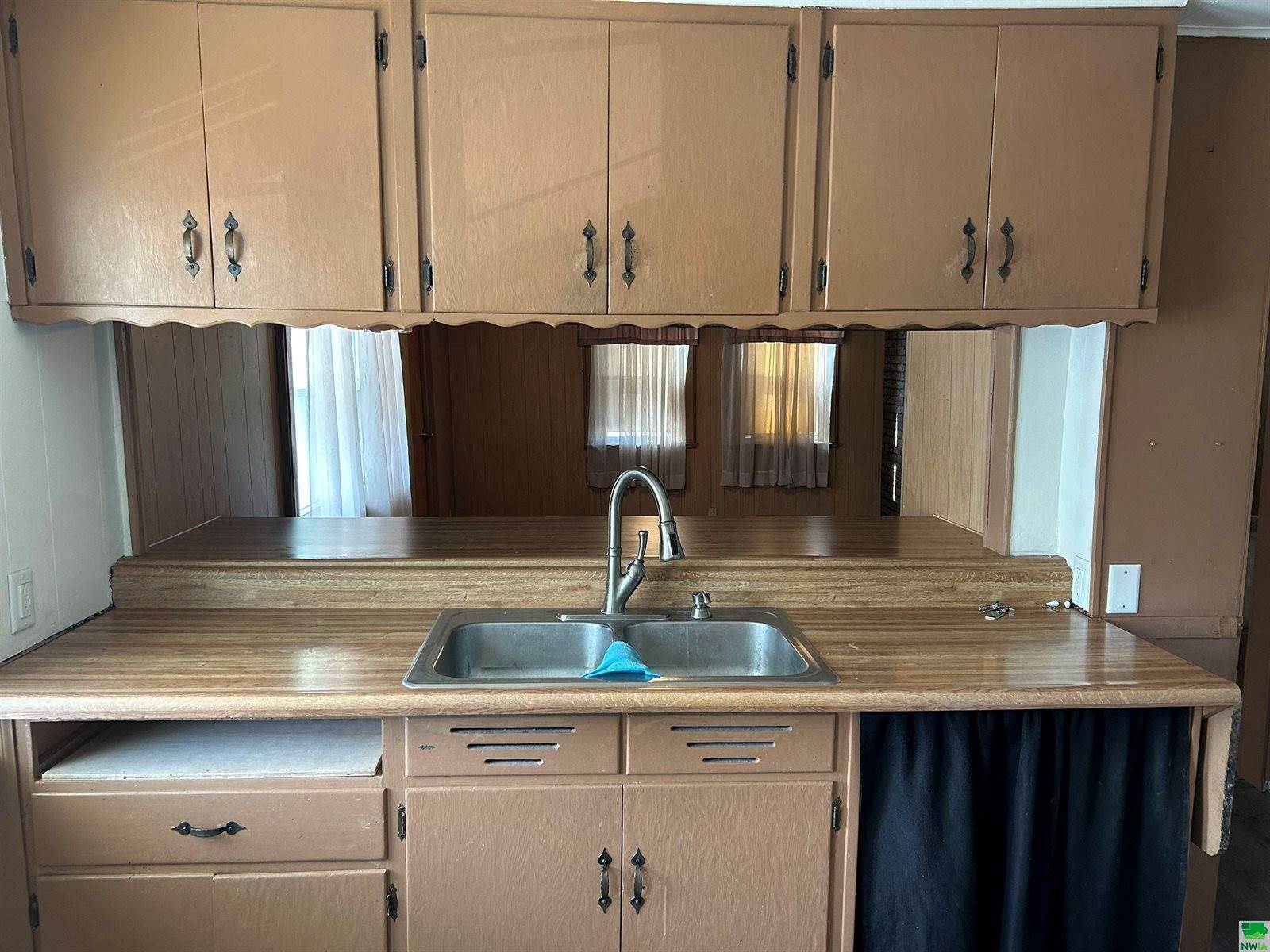 2744 S Lemon St., Sioux City, IA 51106