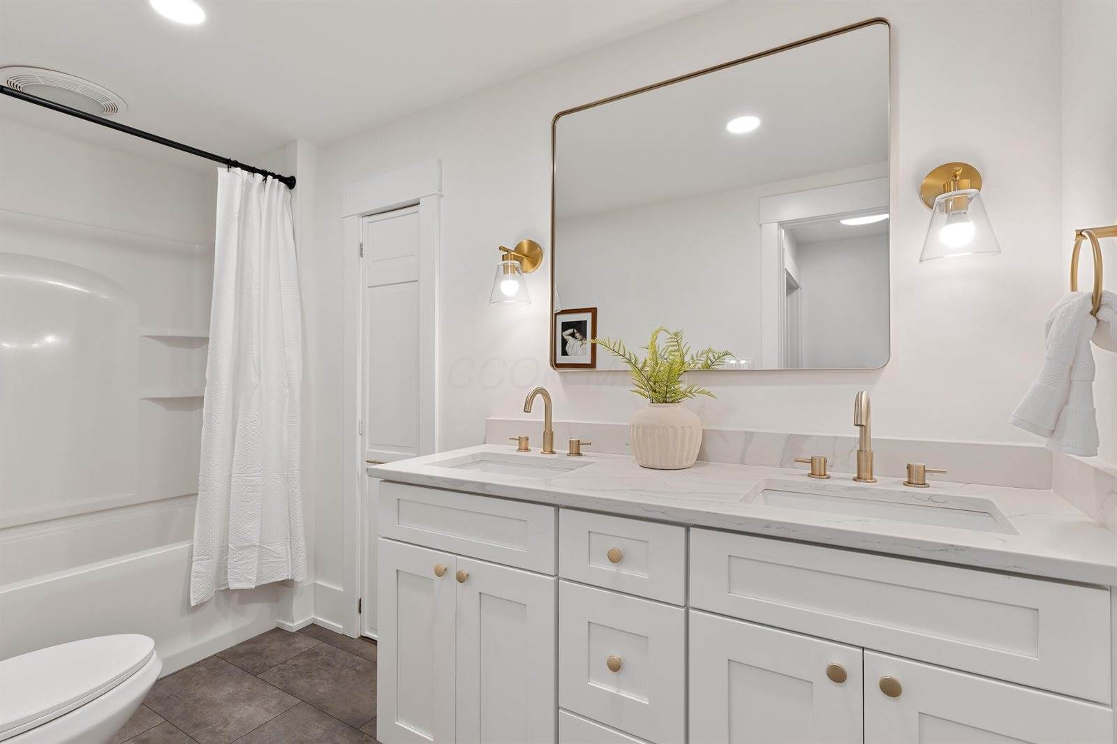 15431 Centerburg Road, Centerburg, OH 43011