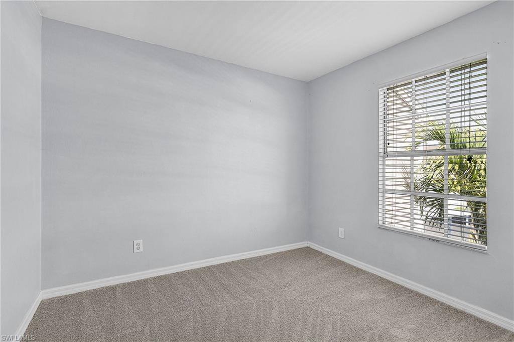 6091 Lake Front Dr, Fort Myers, FL 33908