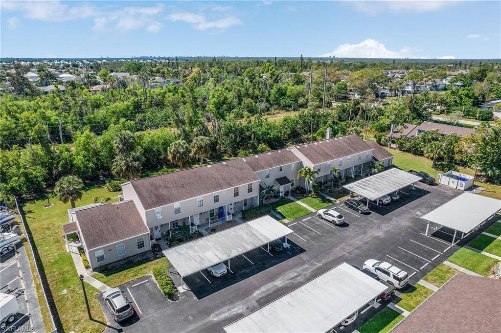 6091 Lake Front Dr, Fort Myers, FL 33908