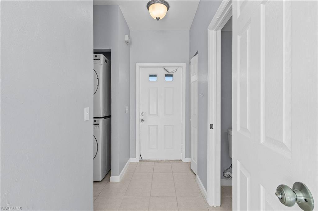 6091 Lake Front Dr, Fort Myers, FL 33908