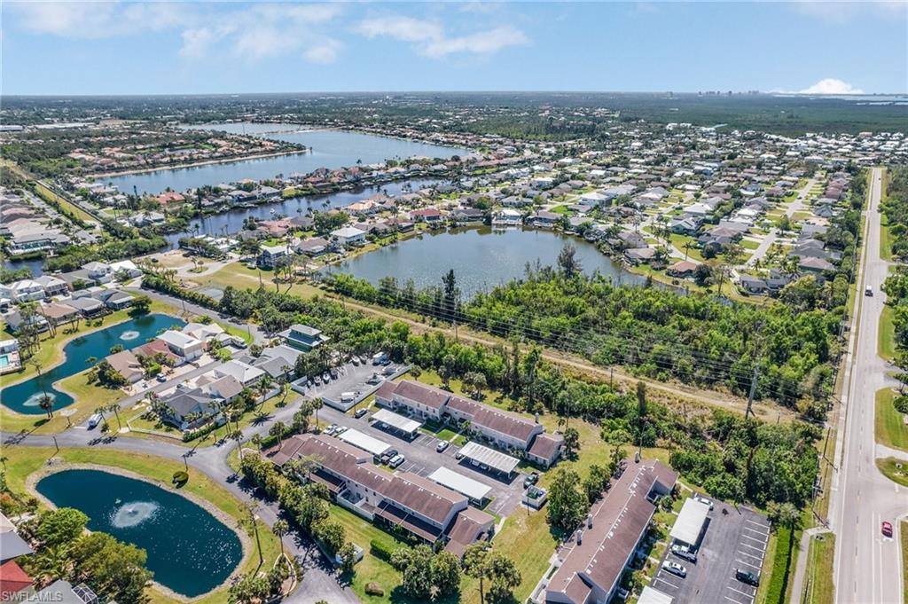 6091 Lake Front Dr, Fort Myers, FL 33908